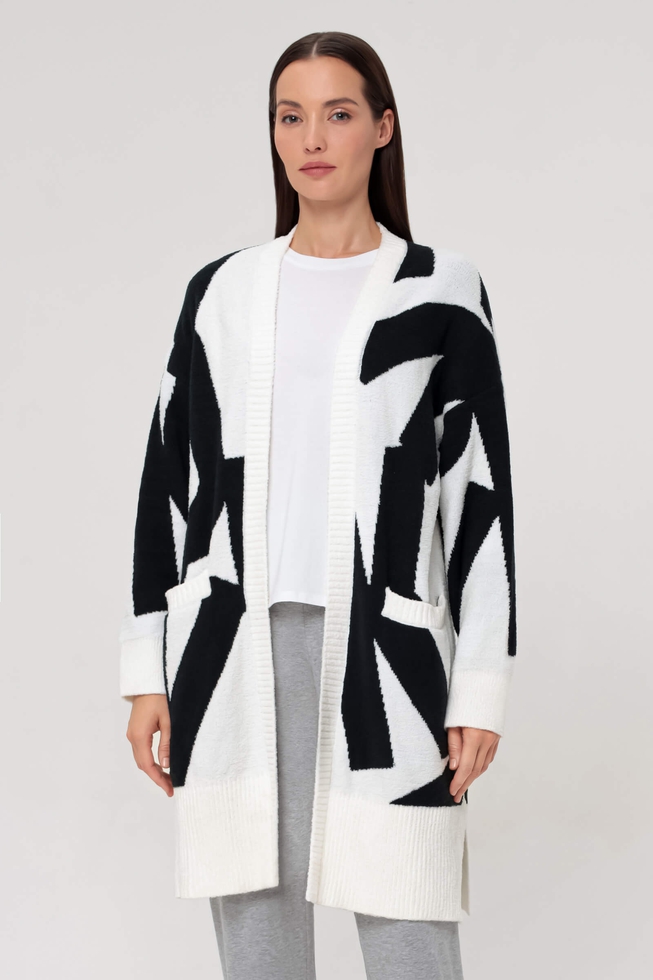 Женский чёрно-белый кардиган 1