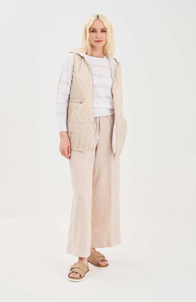 Женский бежевый жилет 2