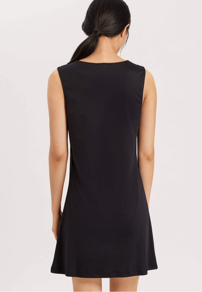 Чёрная короткая ночная сорочка 2