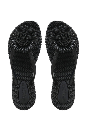 Женские сланцы с декоративным цветком 