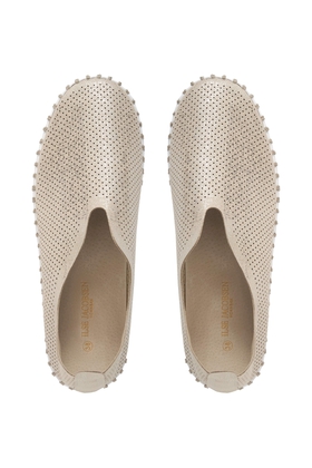 Женские слипоны с перфорацией 