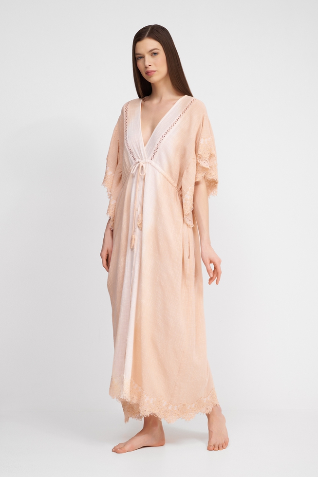 Пляжное платье телесного цвета 1