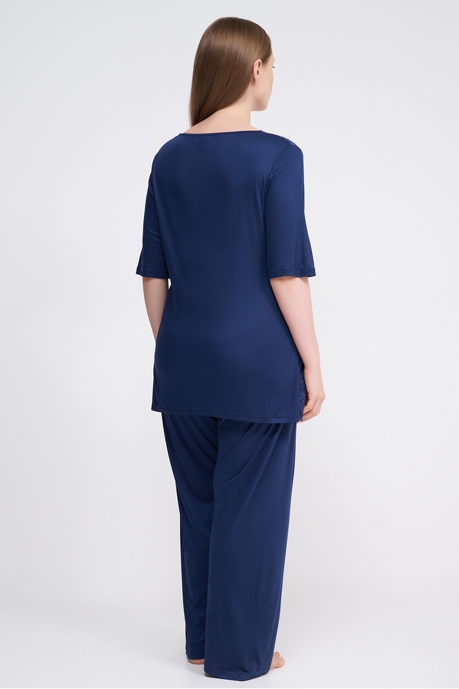 Женская пижама с брюками  2
