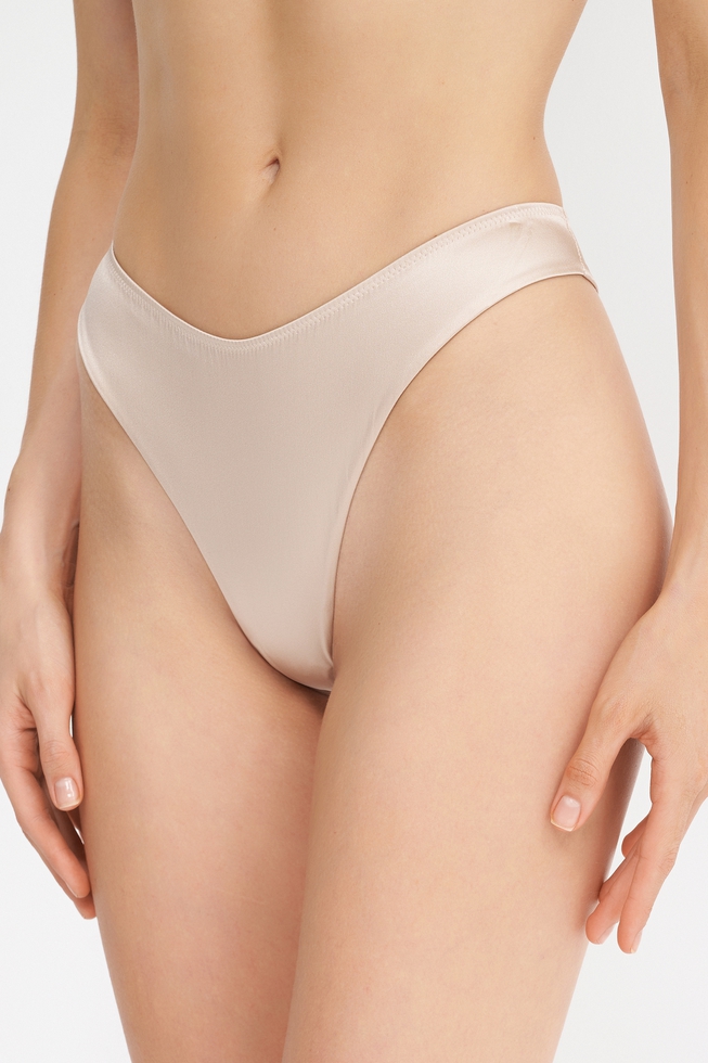 Женские трусы-стринги 1