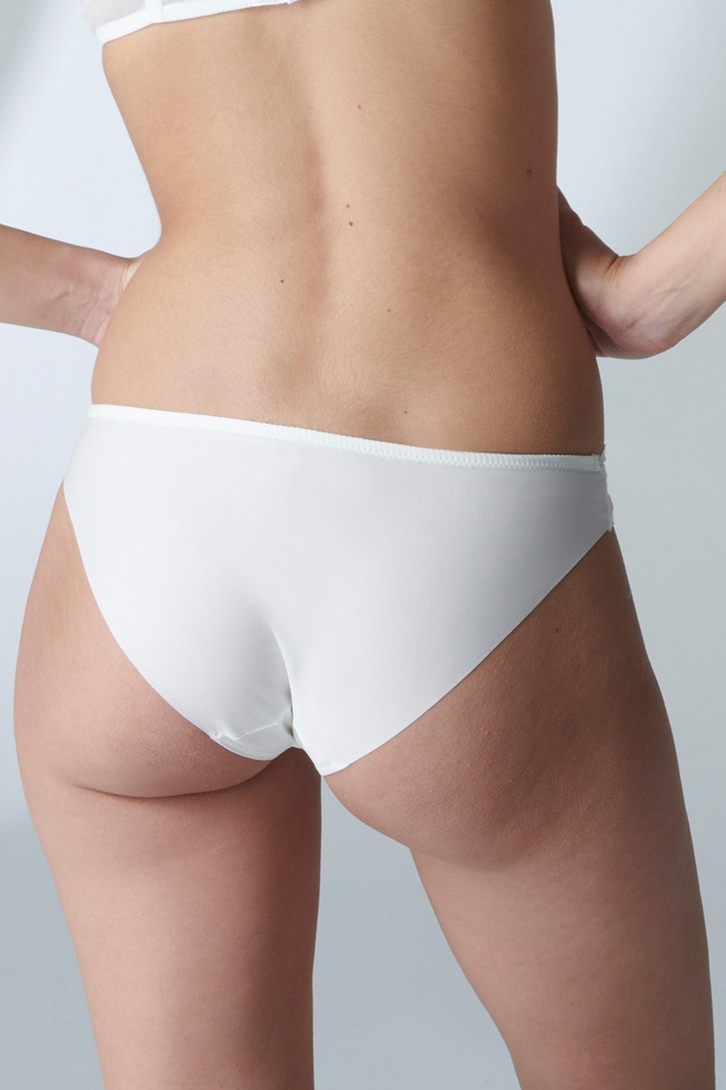  Женские трусы-слипы с вышивкой  3