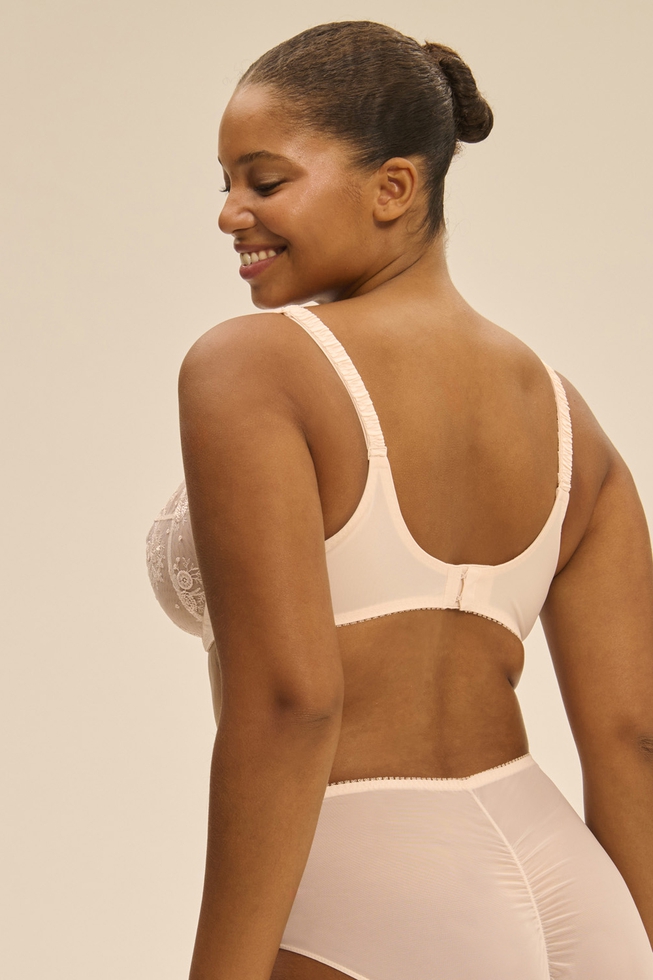 Бюстгальтер с мягкими чашками 2