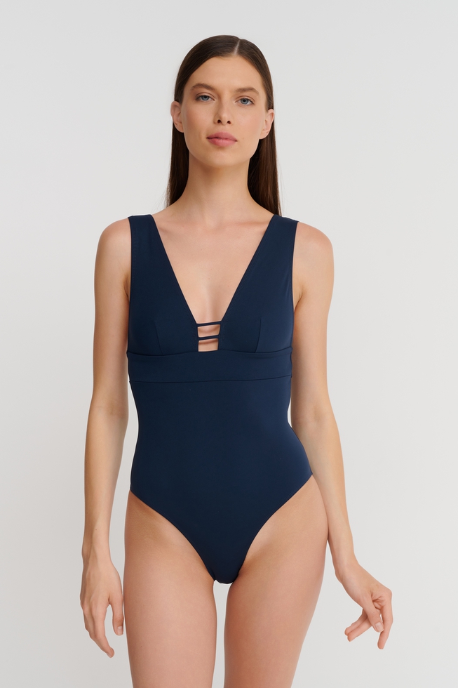  Слитный купальник с мягкими чашками  1