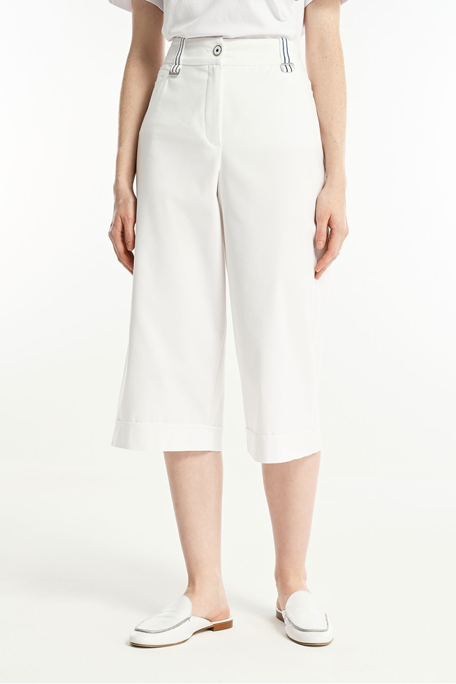 Женские белые короткие брюки 1