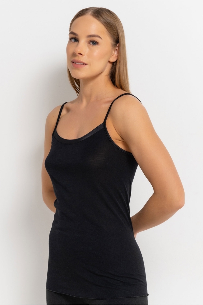  Женская черная майка  1