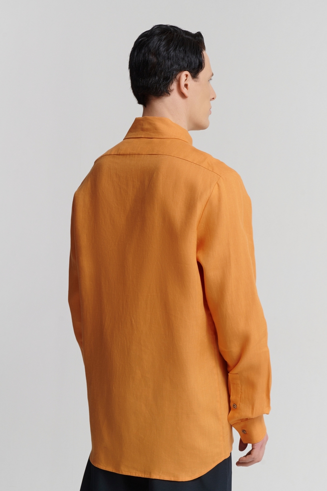 Оранжевая мужская рубашка  2