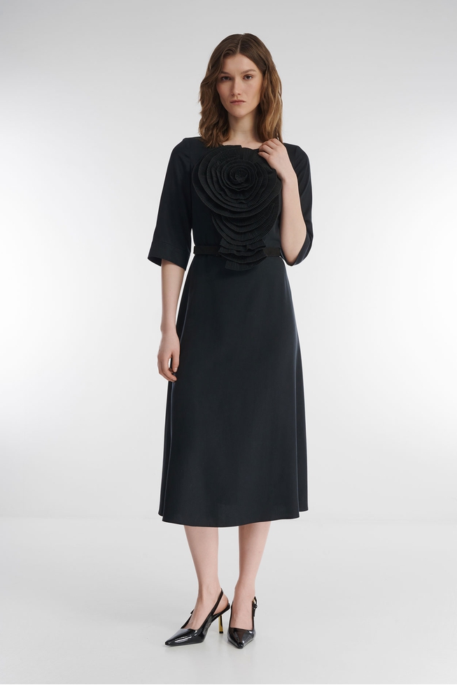 Чёрное платье миди 2