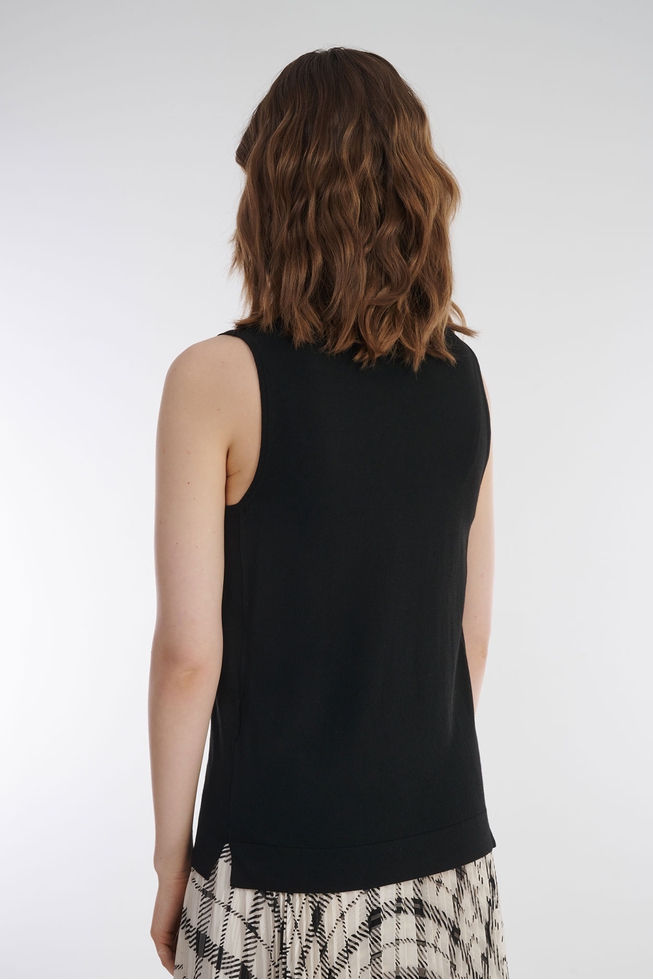 Женский чёрный топ  3