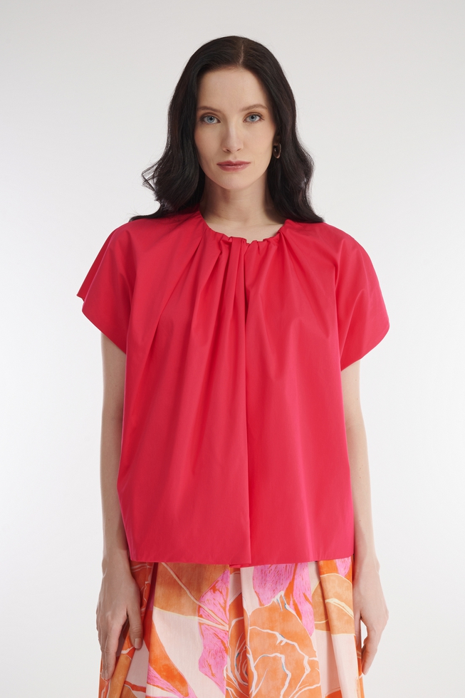 Красная блузка с короткими рукавами 1
