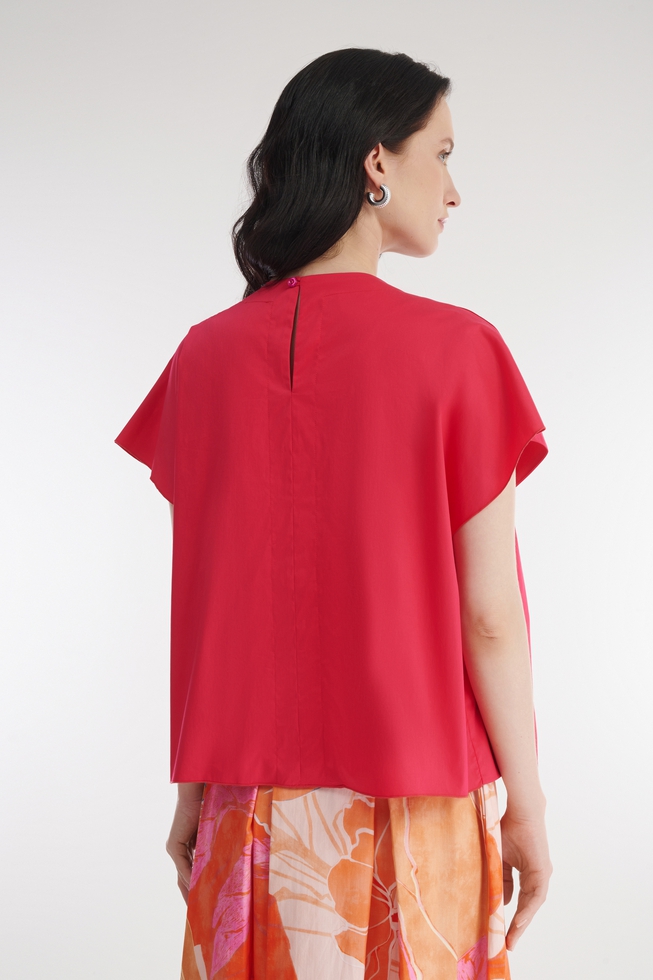 Красная блузка с короткими рукавами 2