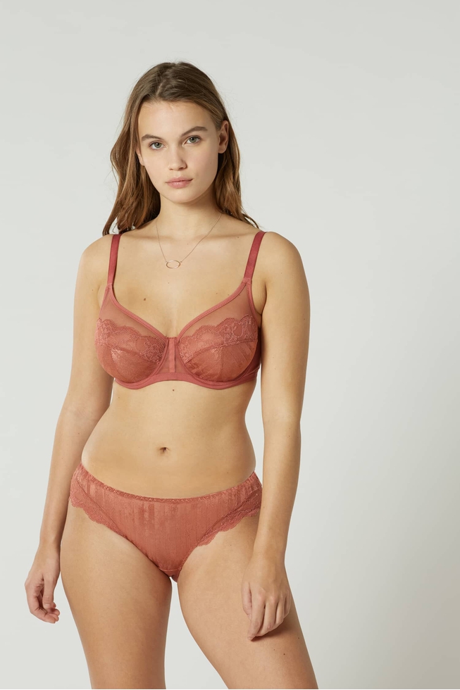 Кружевной бюстгальтер с мягкой чашкой  1