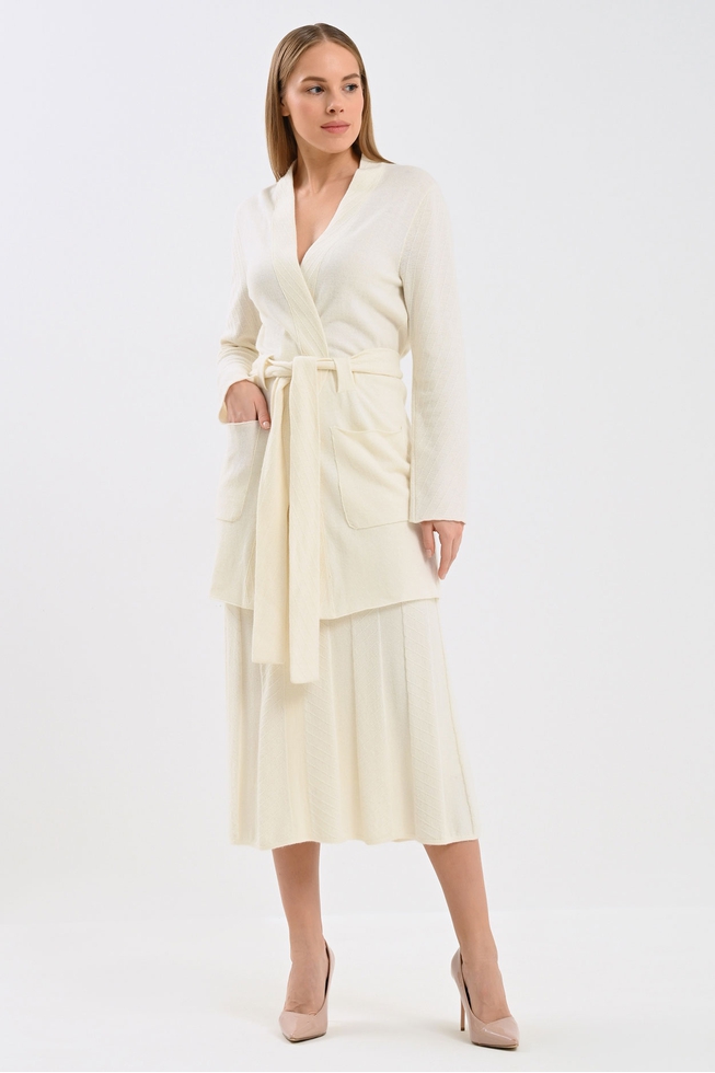 Женский кремовый кардиган  3