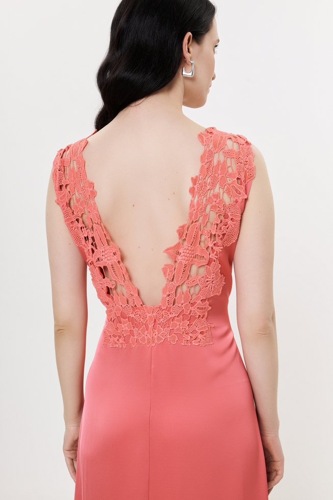 Длинное платье без рукавов 4