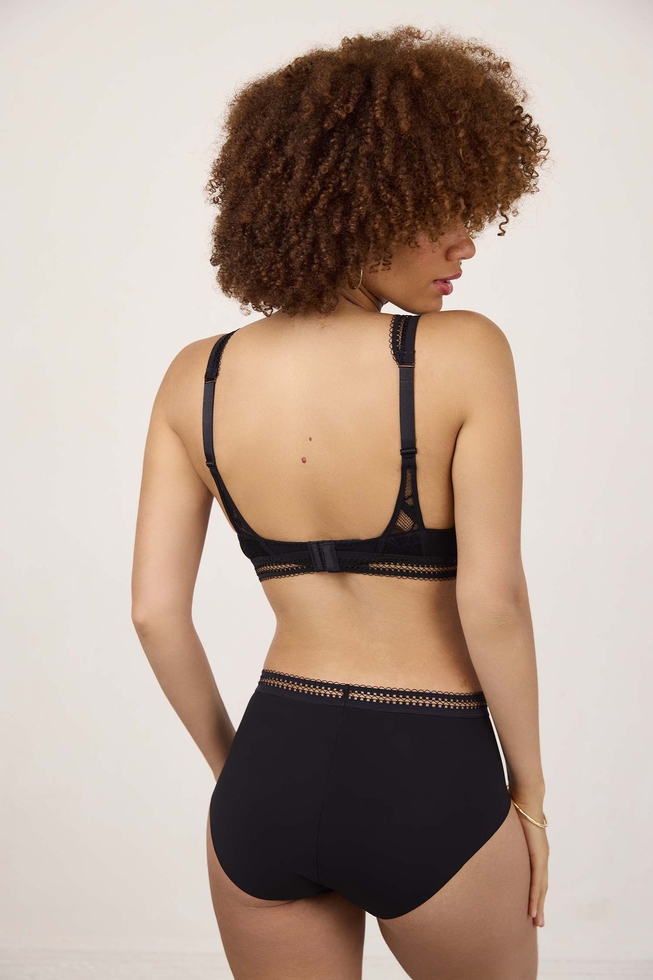 Чёрный кружевной бюстгальтер с мягкими чашками 3