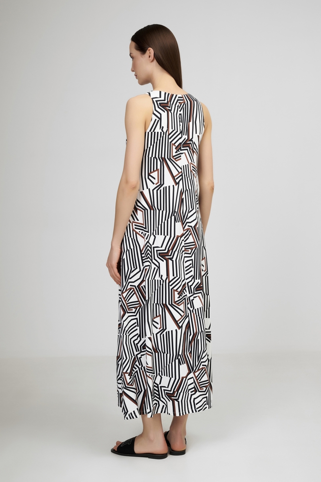 Длинное платье без рукавов 3