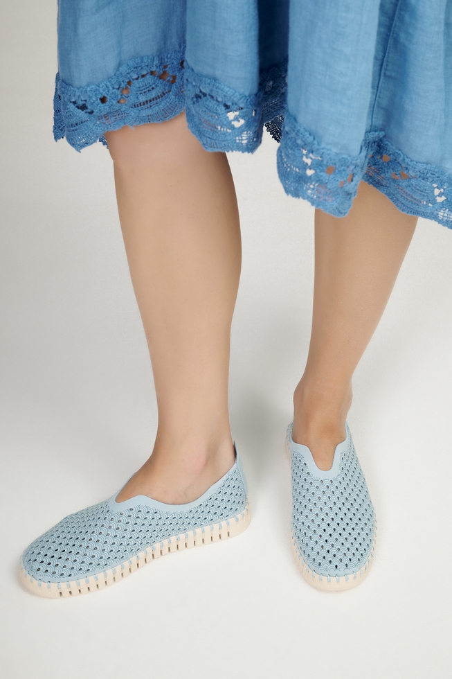 Женские слипоны с перфорацией  5