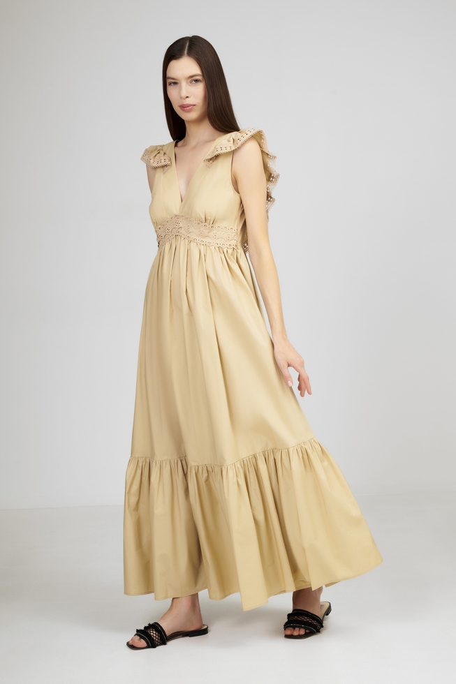 Длинное бежевое платье  1