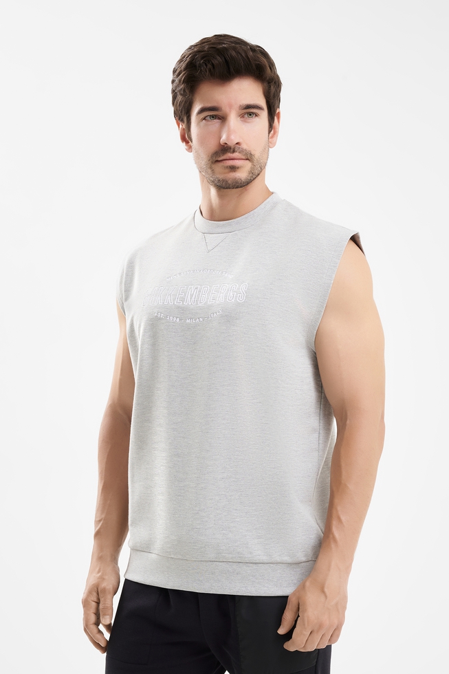 Мужской джемпер без рукавов 1