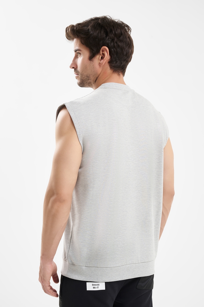 Мужской джемпер без рукавов 2