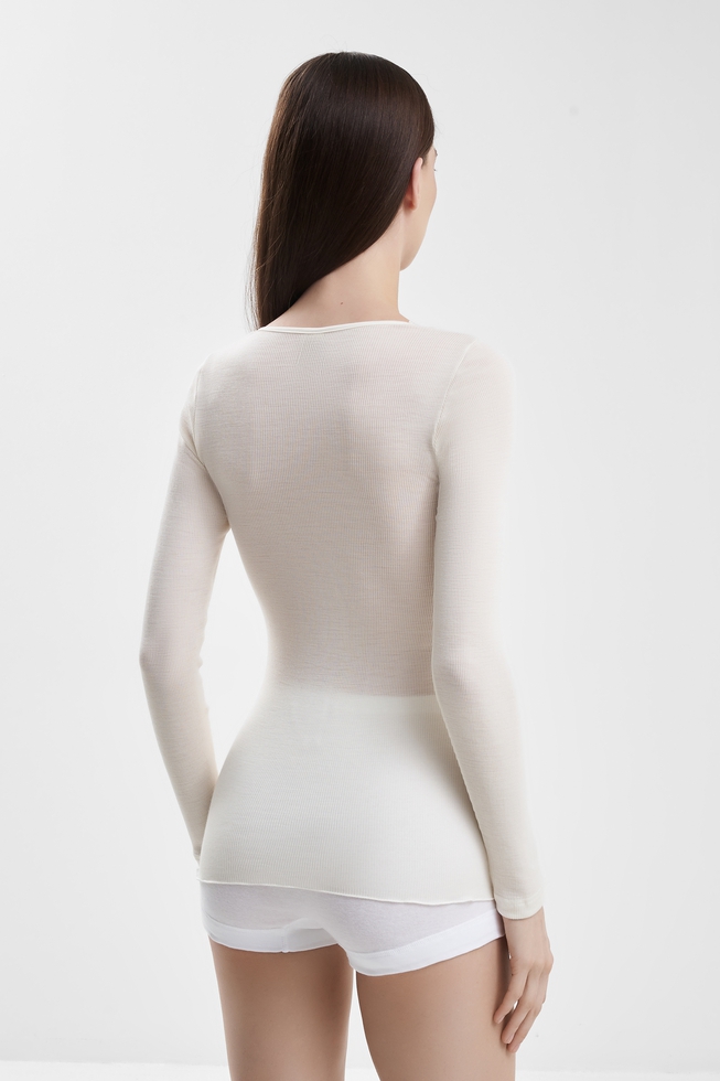 Женский лонгслив с кружевом  2