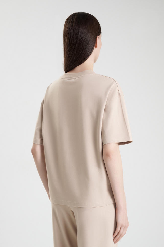 Женская футболка 2