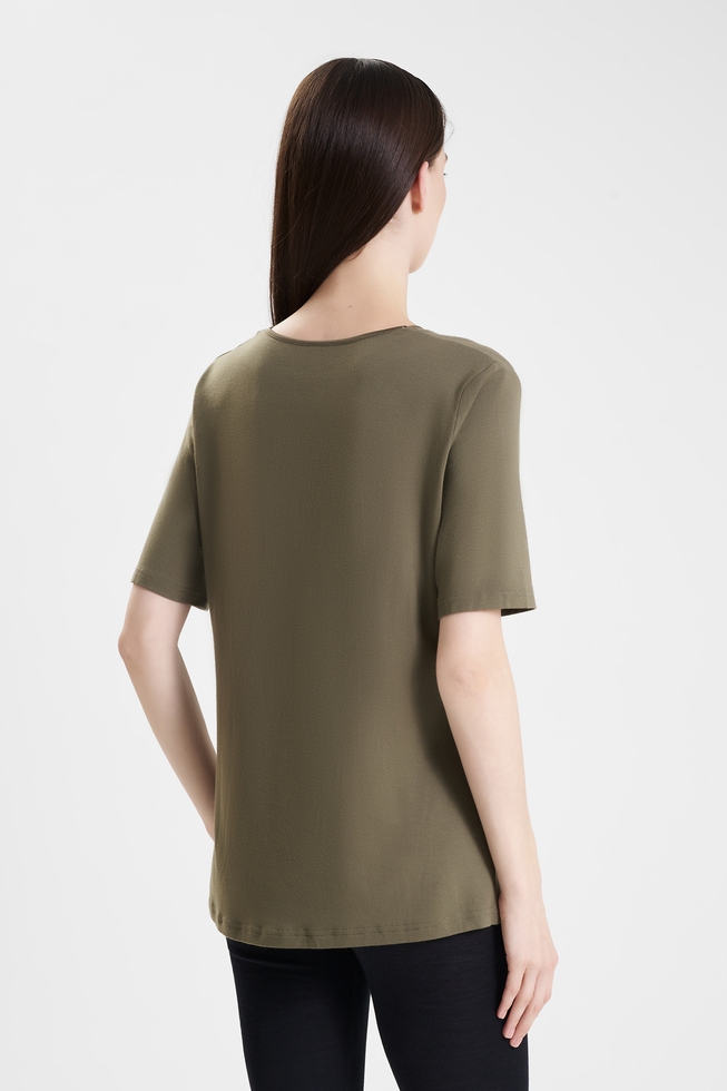  Женская футболка  6