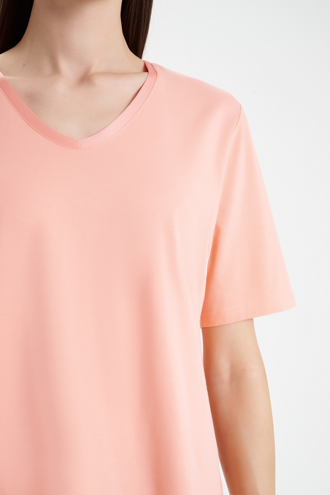 Женская футболка 4