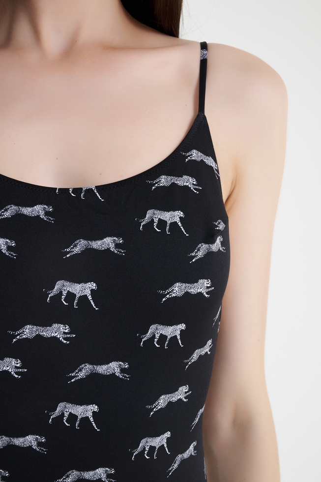 Черный слитный купальник 4