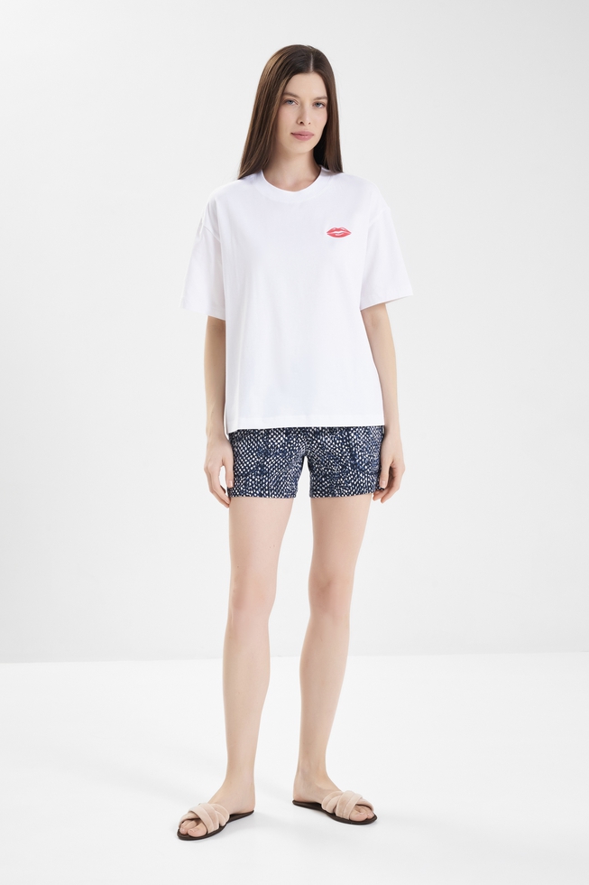  Женская белая домашняя футболка  3