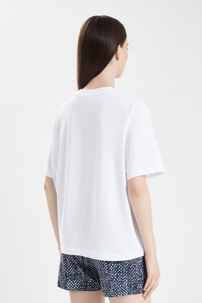  Женская белая домашняя футболка  2