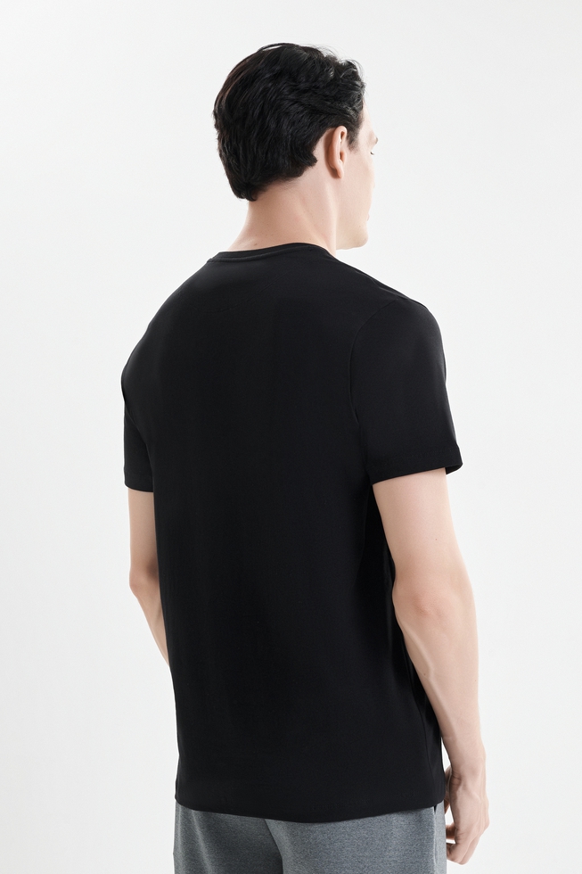  Мужская черная футболка  2