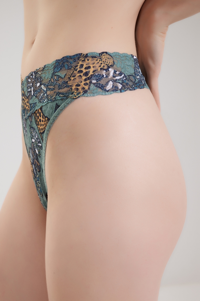 Женские трусы-стринги 2