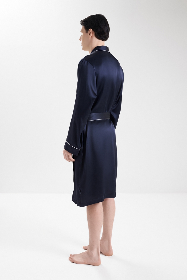 Мужской шелковый халат 2