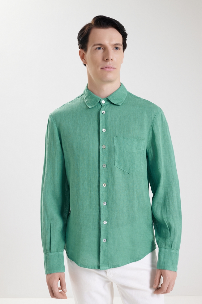 Мужская льняная рубашка с карманом  1
