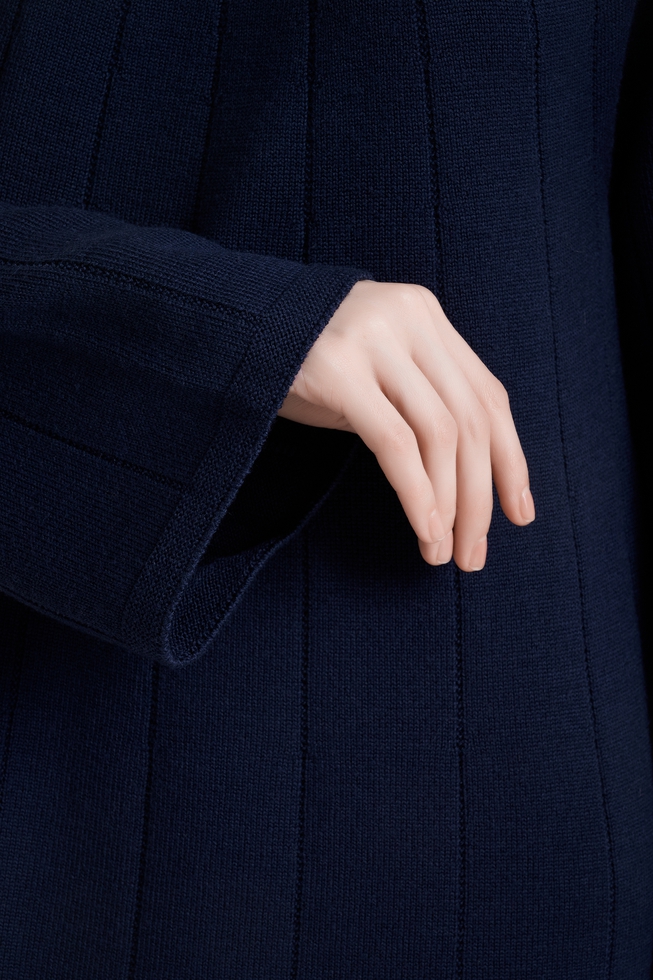 Длинное трикотажное платье из шерсти  4