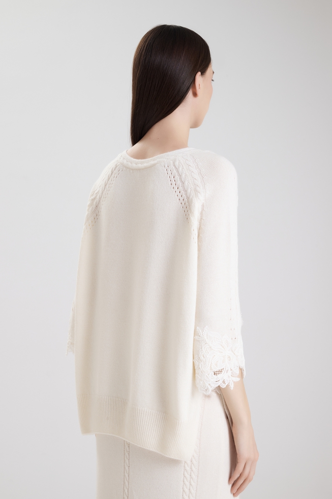  Женский джемпер с кружевом  2