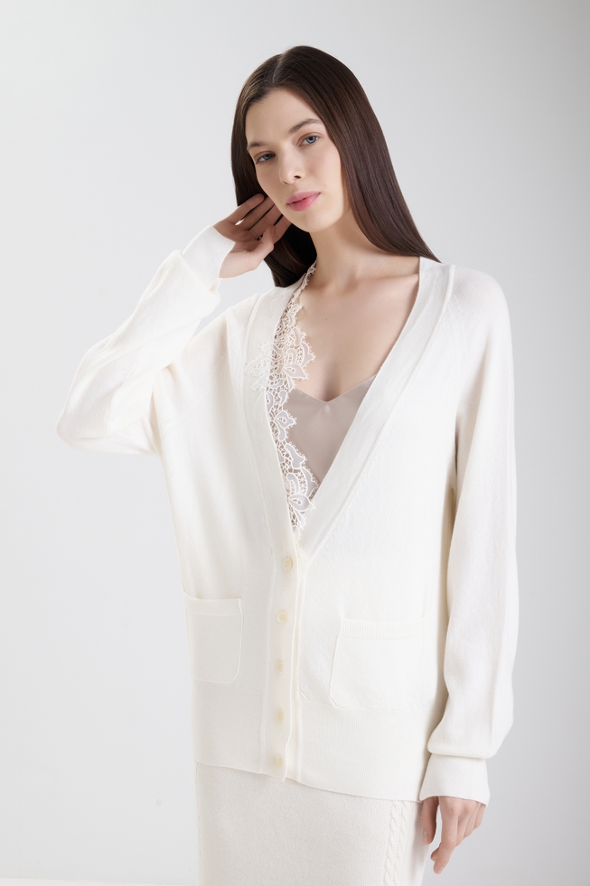 Женский кардиган с вышивкой 1