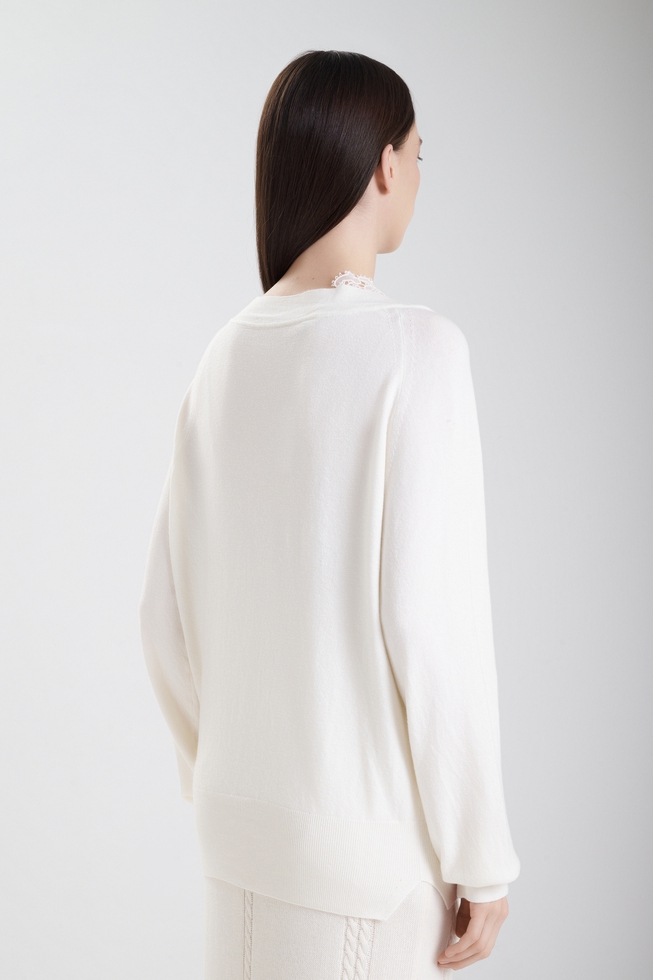  Женский кардиган с вышивкой 2