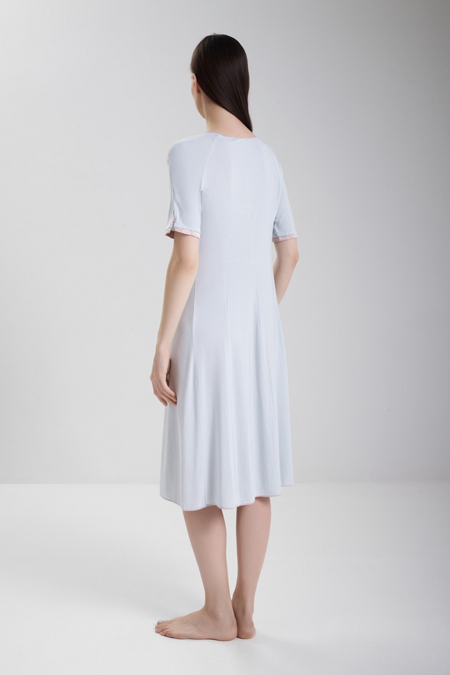  Короткая сорочка с кружевом  2