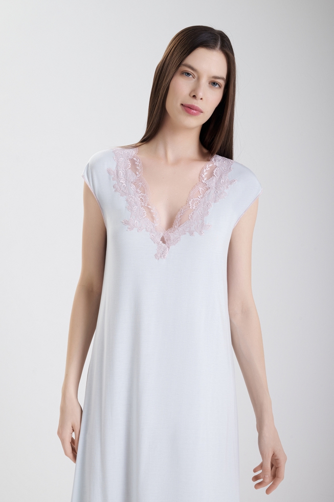  Короткая сорочка с кружевом  3