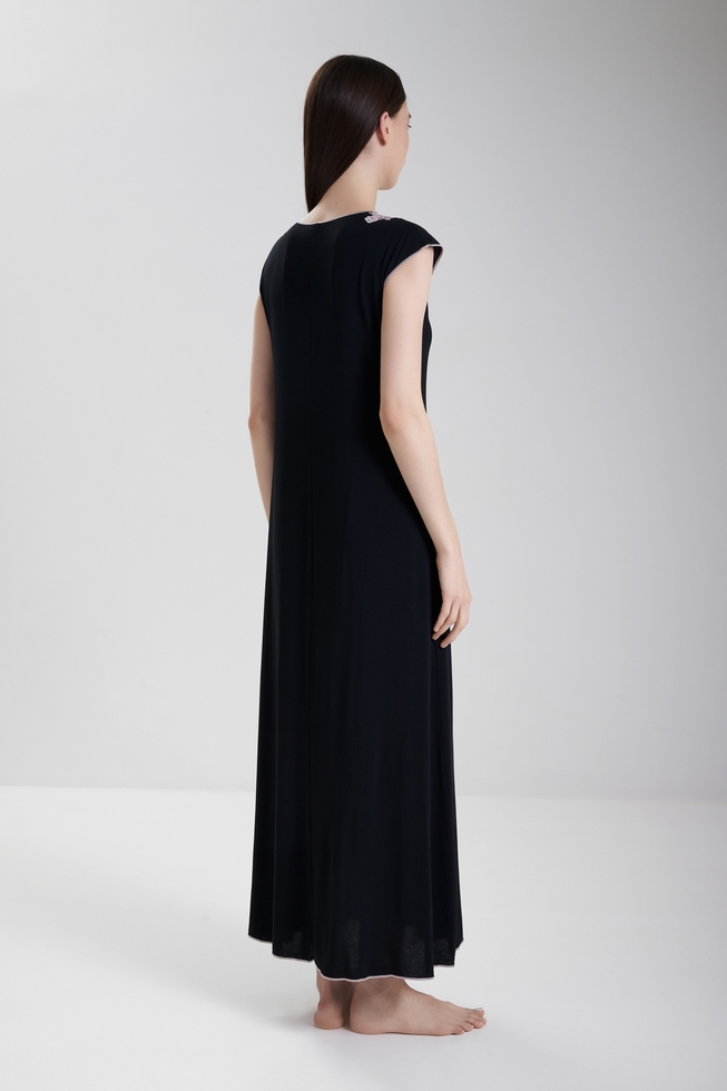  Длинная сорочка с кружевом  2