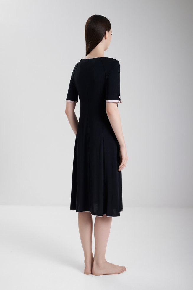  Короткая сорочка с кружевом  2