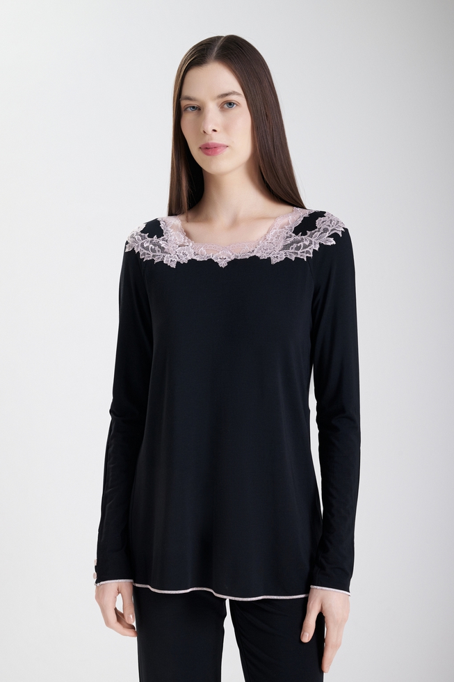  Женская пижама с брюками  3