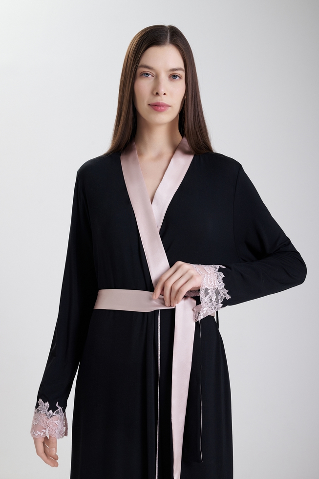  Женский длинный халат с кружевом  3