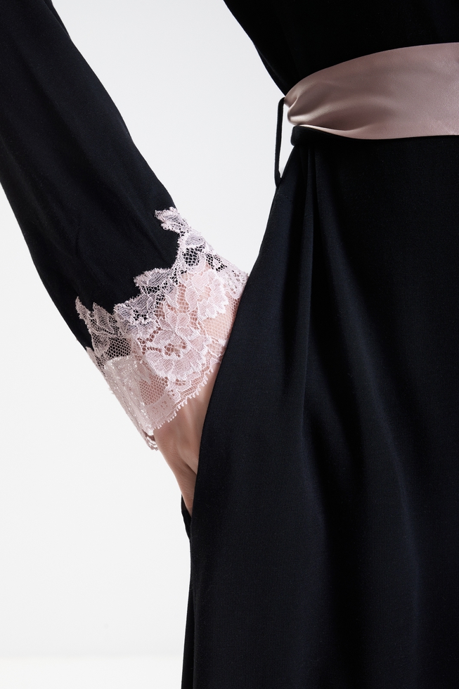  Женский длинный халат с кружевом  4