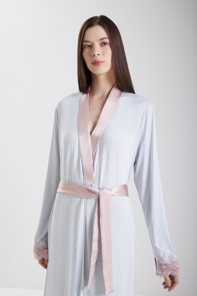  Женский длинный халат с кружевом  3